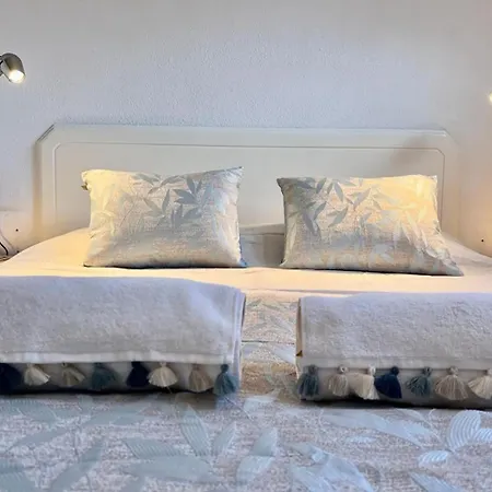 Coconut In Garden Apartment Playa Feñabe